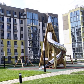 Двор жилого комплекса «Жуковский»